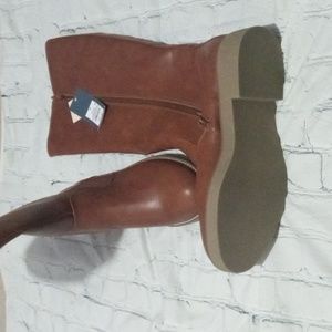 Women's boots size 11